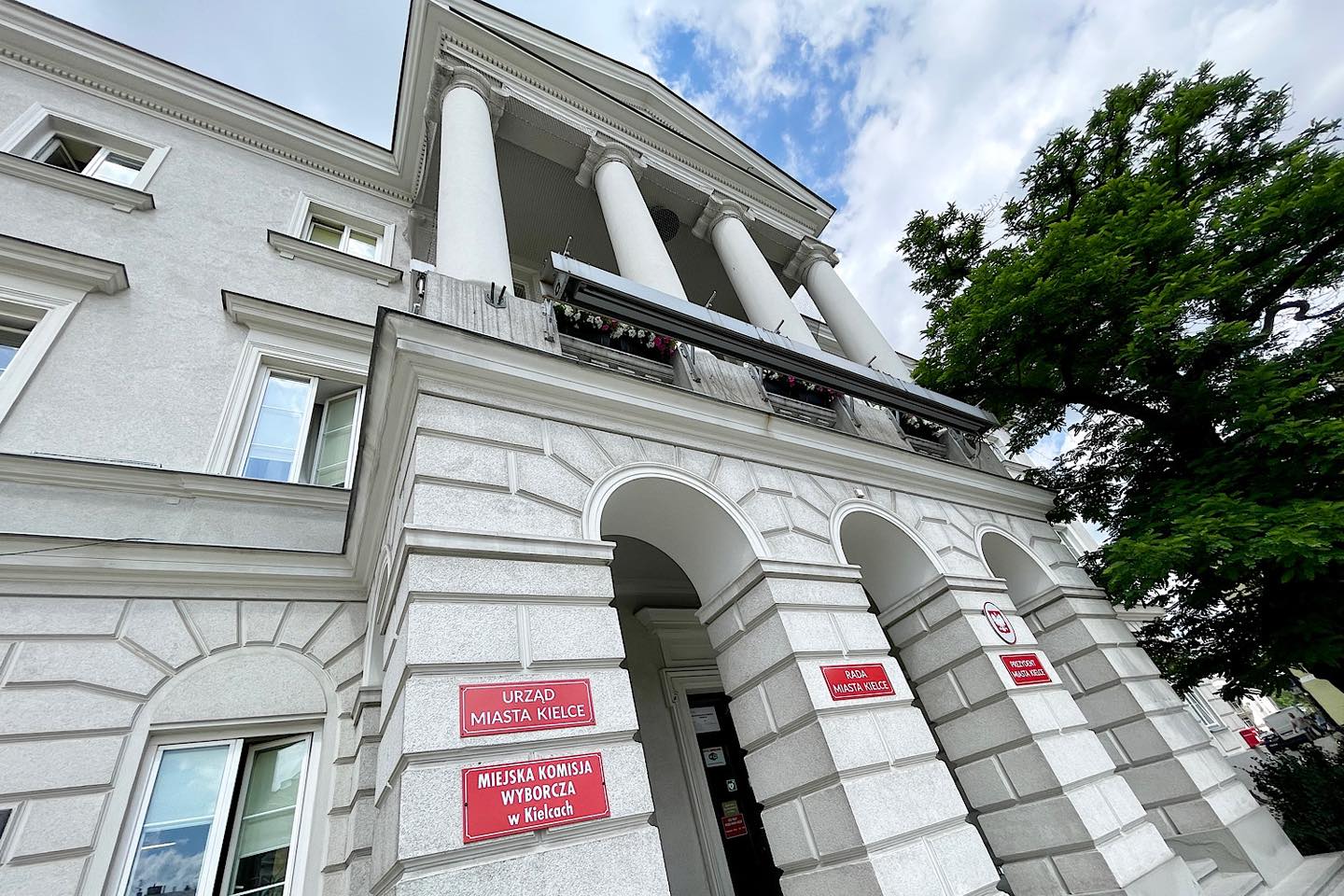 MATURZYŚCI – studiujcie z głową (i z korzyścią)! MATURZYŚCI – studiujcie z głową (i z korzyścią)!