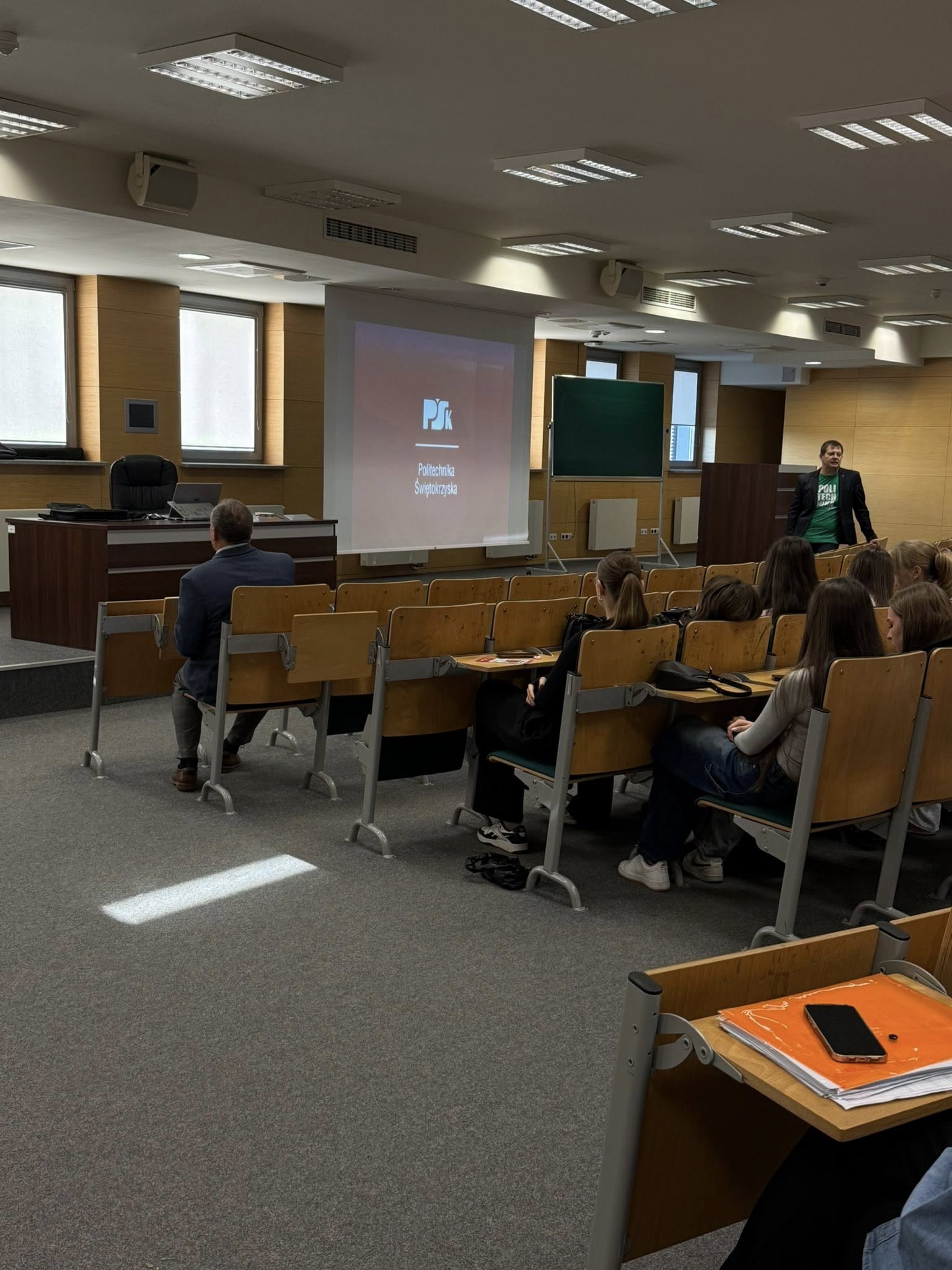 Kontynuujemy współpracę z firmą 4 ECO Green Energy! Kontynuujemy współpracę z firmą 4 ECO Green Energy!