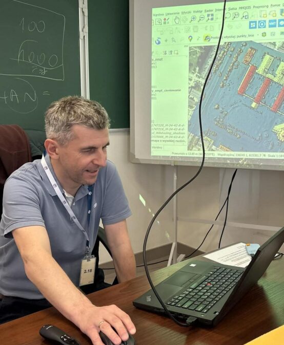 Nauczyciele akademiccy kierunku Geodezja i Kartografia mieli okazję powrócić do szkolnych ław