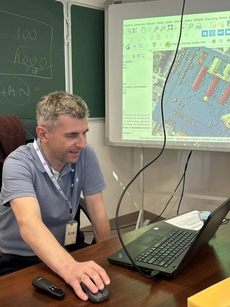 Nauczyciele akademiccy kierunku Geodezja i Kartografia mieli okazję powrócić do szkolnych ław