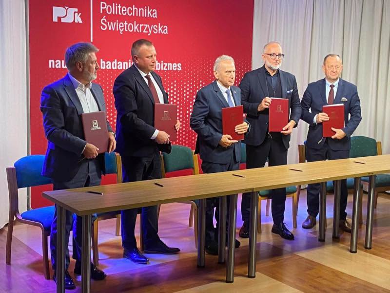 Politechnika Świętokrzyska, Instytut Geodezji i Kartografii, IBM Polska, Solutions for Technology (S4Tech) oraz Trimlogic łączą siły