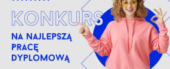 III Edycja Konkursu na Najlepszą Pracę Dyplomową. Kobieta w okularach i różowej bluzie pokazuje gest OK.
